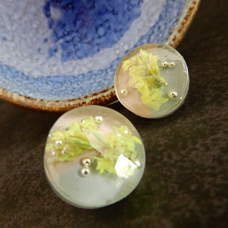 earring page
